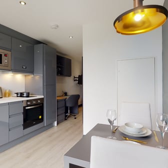 Executive Studio - Image 5