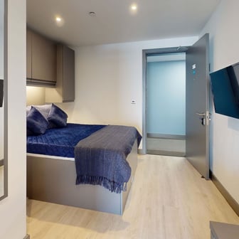 Deluxe Studio - Image 2