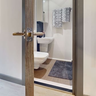 Deluxe Studio - Image 3