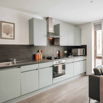 Silver En Suite - Image 7