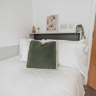 Silver En Suite - Image 5