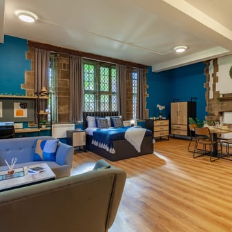 Deluxe Studio Plus - Image 2