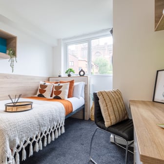 Gold Ensuite Small - Image 1