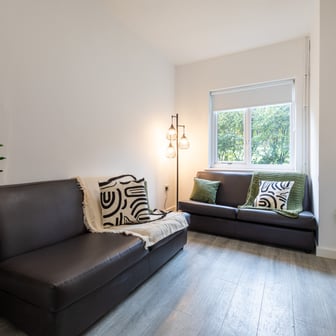 Gold Ensuite Small - Image 5