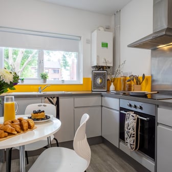 Gold Ensuite Small - Image 4