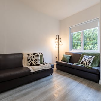 Gold Ensuite Large - Image 7