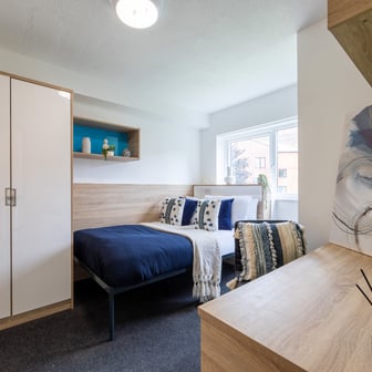 Gold Ensuite Large - Image 2