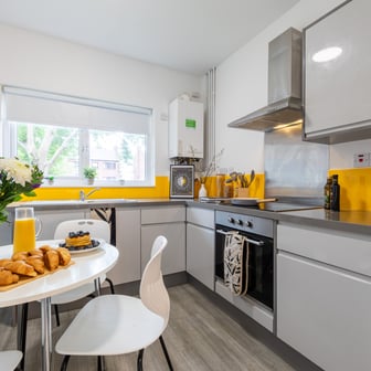 Gold Ensuite Medium - Image 4