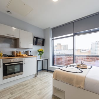 Gold Studio - Image 1