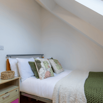 Bronze Ensuite - Image 1