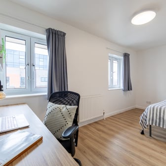 Gold Ensuite - Image 1