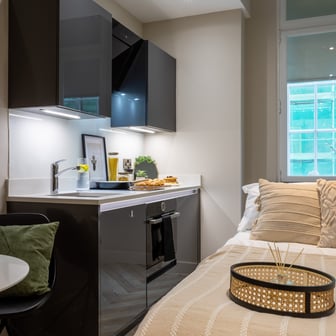 Silver Studio - Image 1