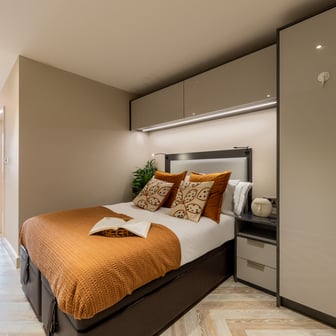 Gold Plus Studio - Image 1