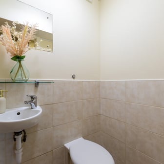 Bronze Non Ensuite - Medium - Image 3