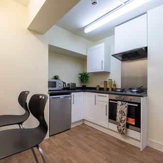 Bronze Non Ensuite - Medium - Image 5