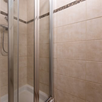 Silver Non Ensuite - Image 5