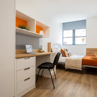 Gold Ensuite - Image 1