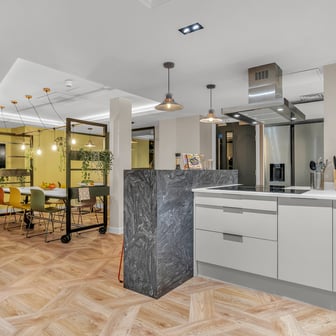 Elegance Apartment - Image 17