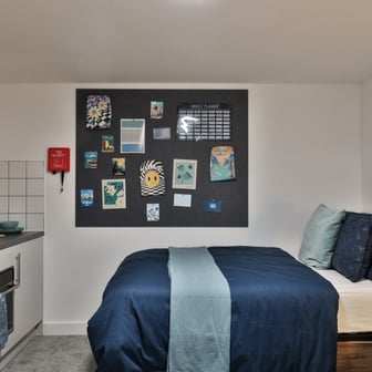 Gold Penthouse Studio - Image 1