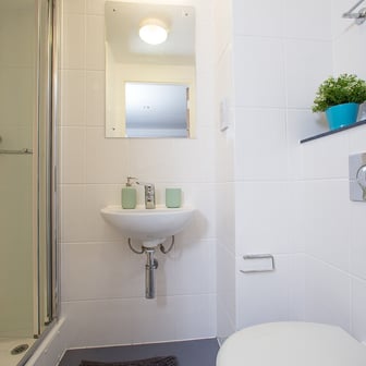 Premium Plus Studio - Image 8