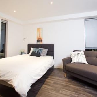 Executive Corner Penthouse - Image 4