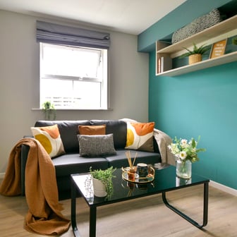 Classic 2 Bed Apartment - Image 2