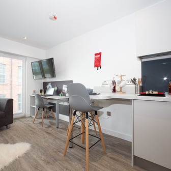 Diamond + Balcony - Image 3