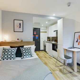 Bronze Studio - Image 1