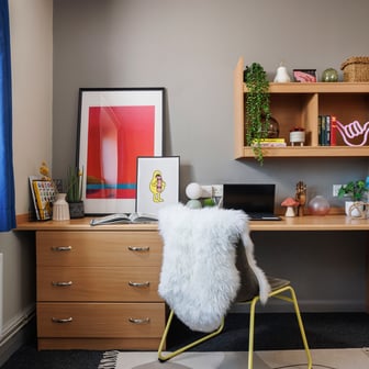 Bronze En Suite - Image 1