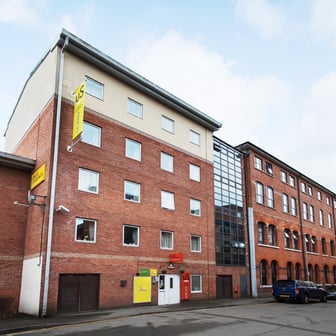 Gold En Suite - Image 7