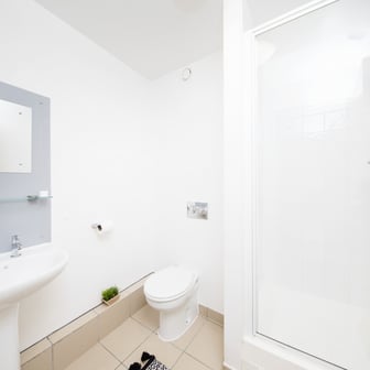 Gold Accessible Studio - Image 4