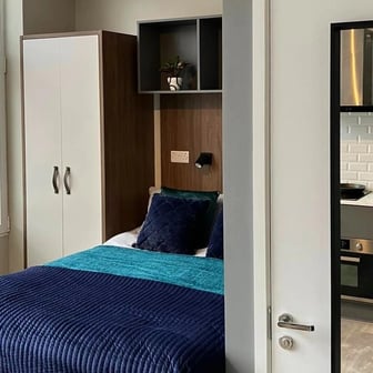 Gold Studio - Image 1