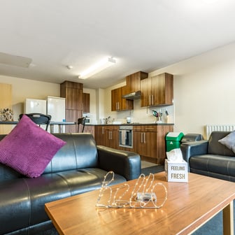 Classic 5 Bed Ensuite - Image 4