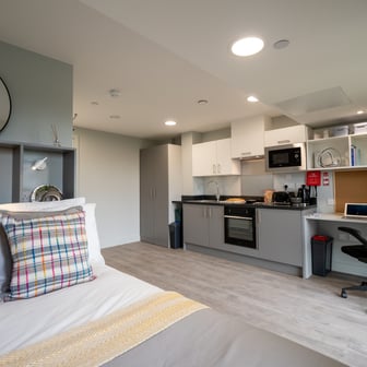 Gold Studio - Image 1