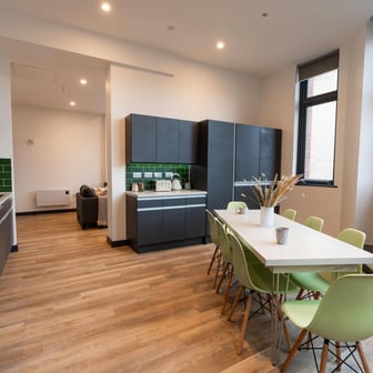 Silver En Suite - Image 9