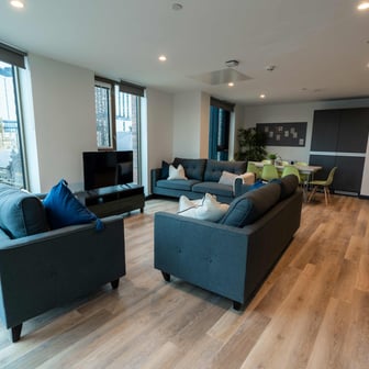 Silver En Suite - Image 10