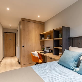 Classic Ensuite - Image 1