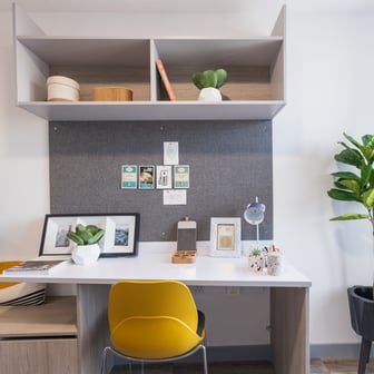 Gold En Suite - Image 1