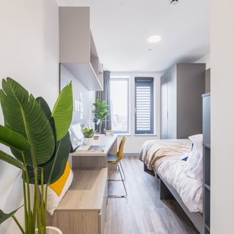 Silver Ensuite - Image 1