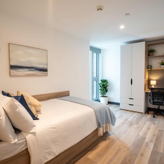 Platinum En Suite - Image 1