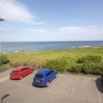 Premium Ensuite With Sea View - Image 4