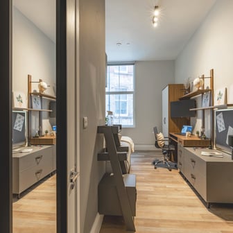 Gold Ensuite - Image 3