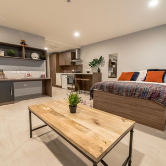 Penthouse Studio - Image 2