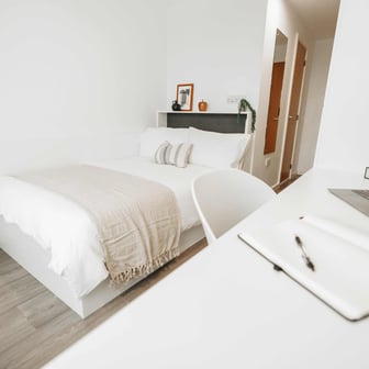 Sea View En Suite - Image 2