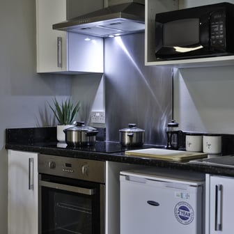 2 Bed Apartment - Image 4