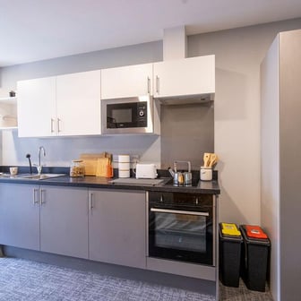 Deluxe Studio - Image 4