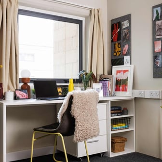 Bronze En Suite - Image 2