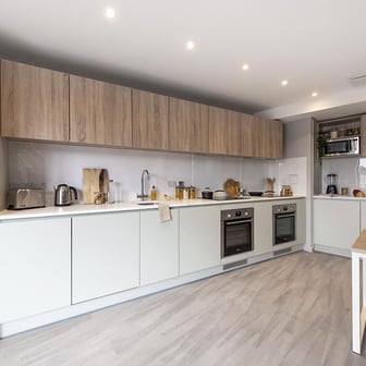 6 Bed Premium Ensuite - Image 6