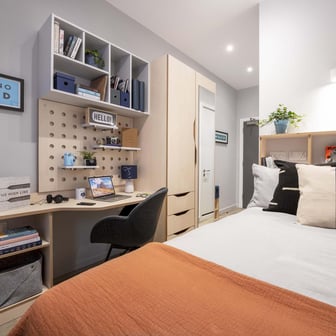 4 Bed Premium Ensuite - Image 1