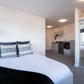 Platinum Studio - Image 1